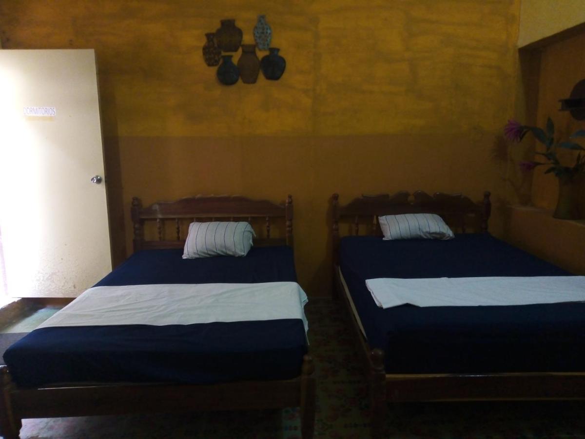 Cuartos Y Hostal Jaqueline Campeche Exterior foto